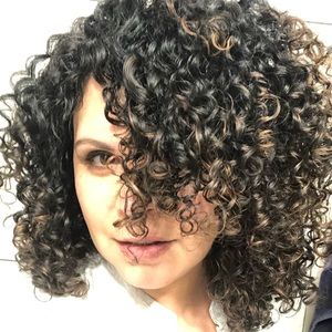 Meet your Posher, Isis